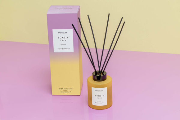 Sol - Sunlit Yuzu - Scented Reed Diffuser 130ml - Yellow Glass - Image 2
