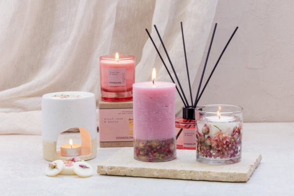 Elements - Light - Blush Rose & Peony Scented Botanical Pillar Candle (75 x 127mm) - Image 3