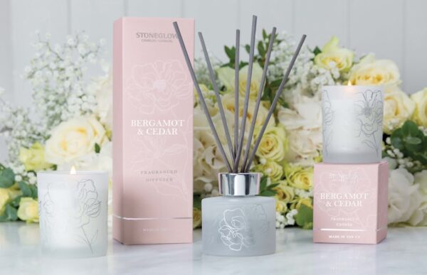 70240-1-1.jpg Day Flower - Bergamot & Cedar - Scented Candle