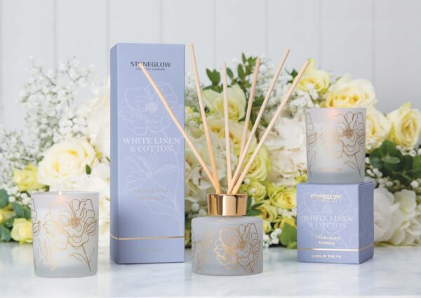 70253-1-1.jpg Day Flower - White Linen & Cotton - Reed Diffuser Refill 200ml