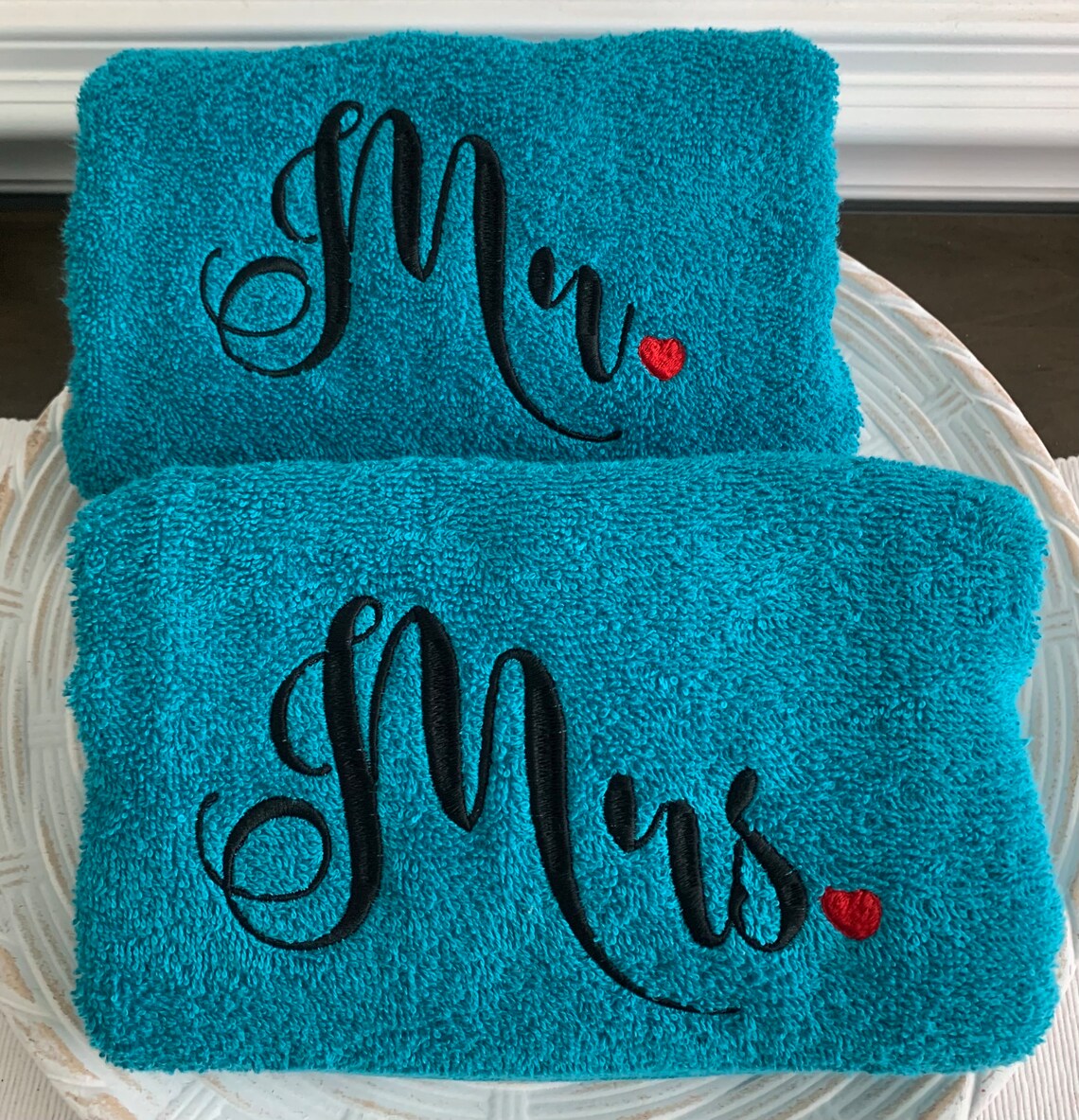 embroidery-and-monogram-designs-15